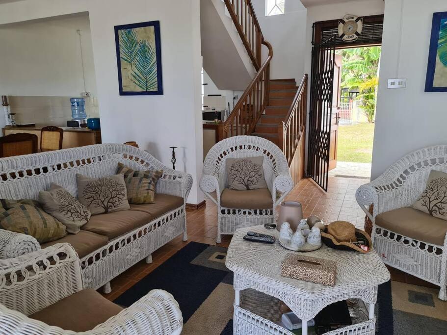 Vacation Beach House South Of Mauritius - Riambel Экстерьер фото